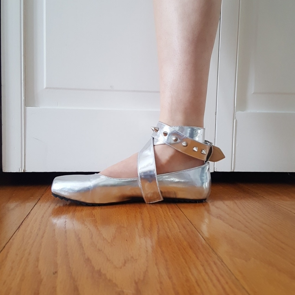 Deandri Hologram Jane Flats
